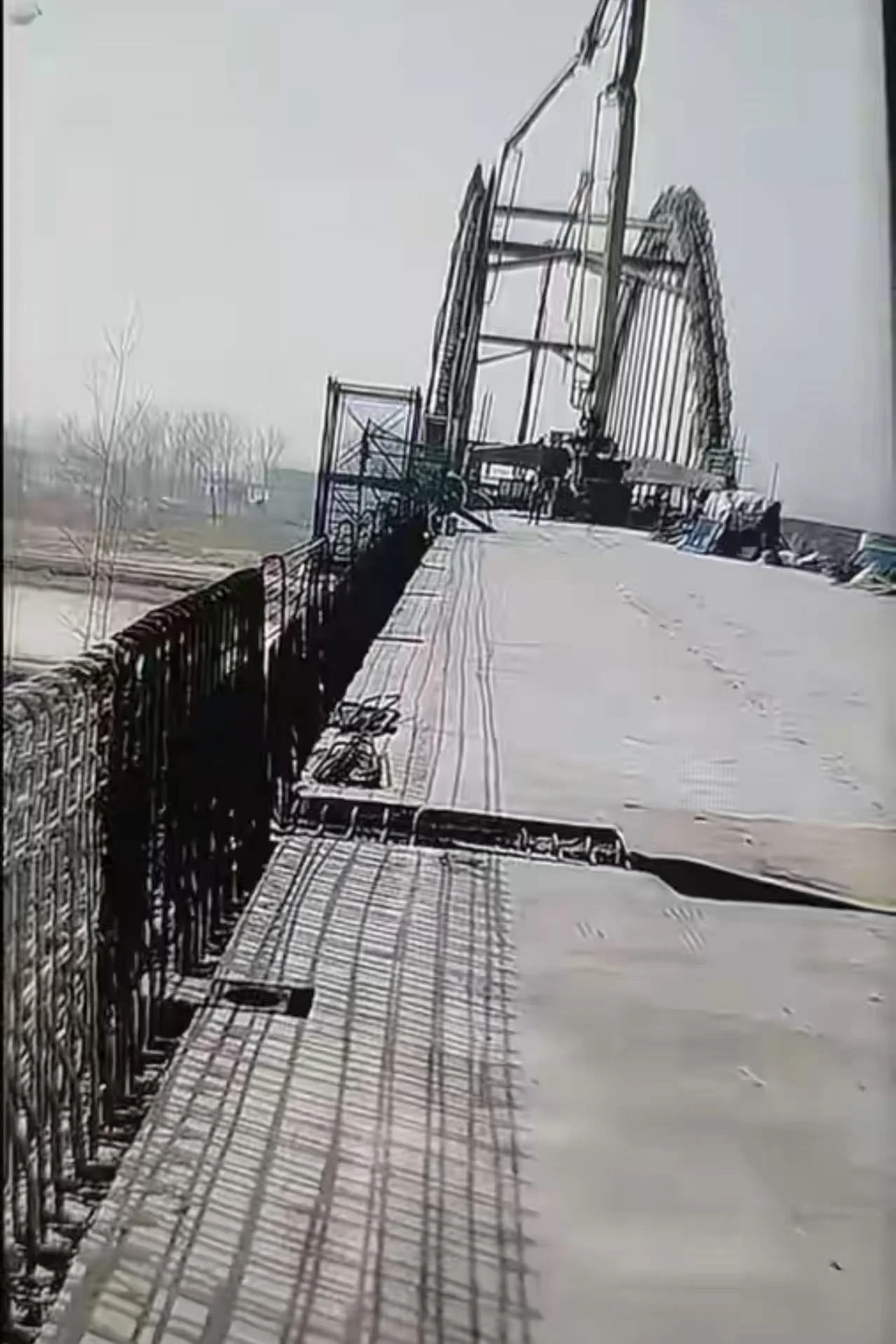 Dcf0af564eac4f26620453ed303190b9